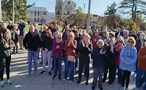 “Nos vamos a fundir”: protesta por caminos rurales en mal estado 3 Protesta por caminos rurales en mal estado