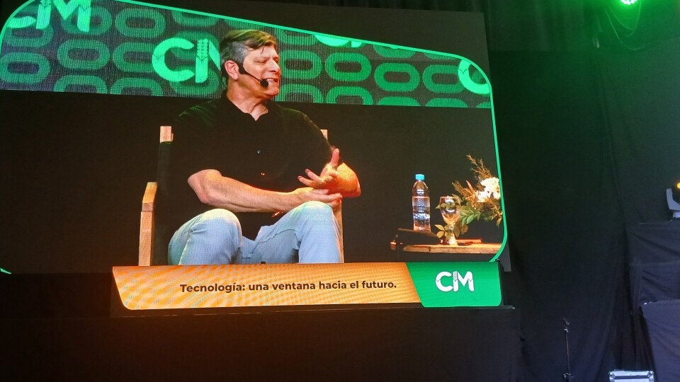 Mario Pergolini en el Congreso Internacional de maíz la tecnología está hackeando al el ser humano