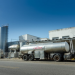 Calcar aumenta producción diaria mientras espera remate de planta
