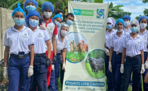 Del aula al campo jóvenes apuestan por la lechería