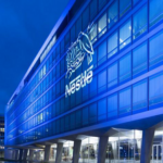 Nestlé aumenta precios para evitar pérdidas de ventas y volumen