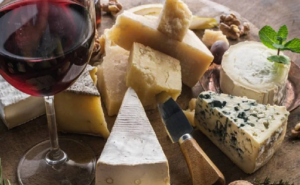 Aranceles Trump alarma en vino y queso francés