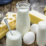 Campesinos reclaman precios justos por la leche en Colombia