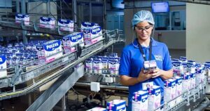 Lactalis estanca ventas en 1.676 millones de euros por la presión de la marca blanca