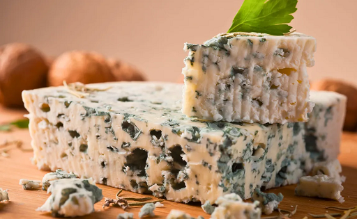 Roquefort vs queso azul diferencias clave