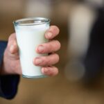 Leche cruda provoca brote de infecciones graves en Florida