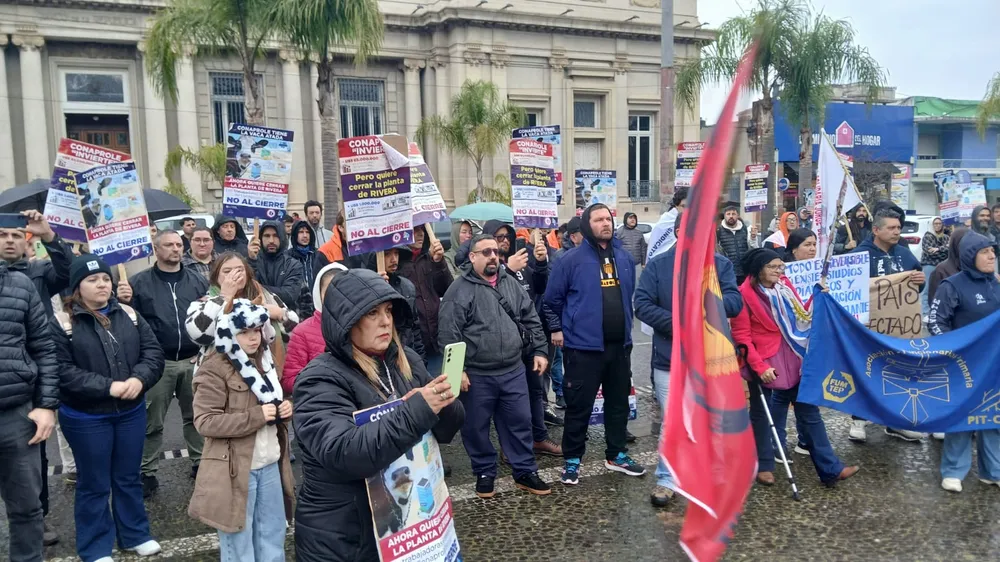 Sander se planta en Rivera y lanza propuesta para salvar Conaprole