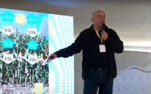 El riego estabiliza la producción lechera en Argentina