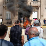 Productores rurales queman neumáticos y reclaman frente a funcionario comunal en 9 de Julio