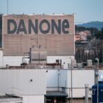 Danone ve caer un 38 % su beneficio en España tras el cierre de planta 2 Danone ve caer un 38 % su beneficio en España tras el cierre de planta