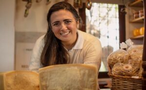 Los secretos del dulce de leche historia, ciencia y pasión en la voz de Agustina Miqueo