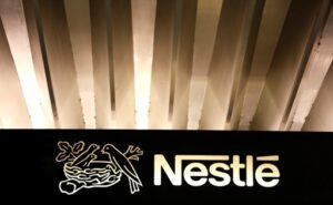 Nestlé anuncia despidos masivos y cambio de rumbo global