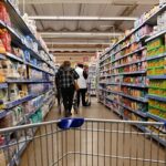 Con tu sueldo podés comprar leche y aceite