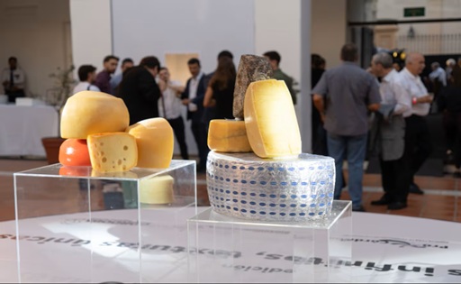 La Noche de Nuestros Quesos más de 40 pymes exhiben su arte