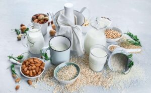 La alternativa vegetal cae y la leche entera sorprende en EE.UU.