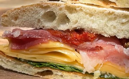 Quesos artesanales y sándwiches gourmet