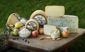 Un queso azul de medalla de oro desde el Pirineo a Suiza