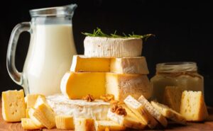 Estudio asocia lácteos altos en grasa con menor riesgo de demencia