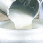 Más leche, menos precio en Córdoba y Sucre