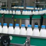 Precio de la leche al productor retrocede 1,5% y preocupa al sector 1 Precio de la leche al productor retrocede 1,5% y preocupa al sect