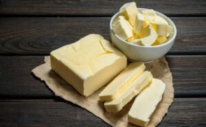 Una tonelada de manteca vale más que el acero en Argentina