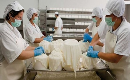 Más exportaciones, pero a precios más bajos alerta en la lechería para 2026