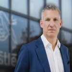 Nestlé su CEO pidió disculpas por el retiro global de fórmulas infantiles