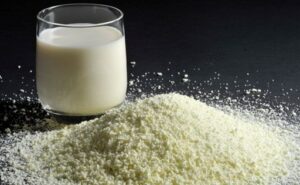 Perú fija precios de referencia y derechos variables para importar leche y granos