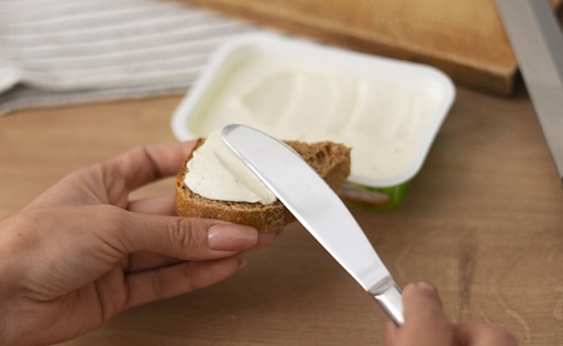 Queso crema light menos grasa, más azúcares