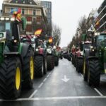 Cientos de tractores bloquean Madrid en protesta contra el acuerdo UE-Mercosur