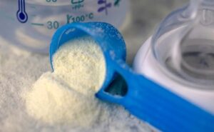 Justicia francesa abre varias investigaciones por leche infantil