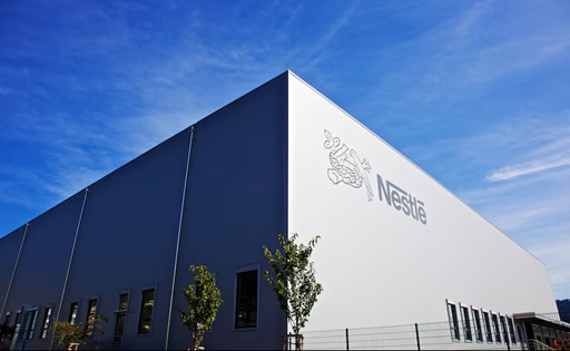 Nestlé intensifica producción para evitar escasez de fórmula infantil