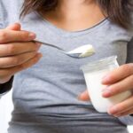 El yogur se consolida como aliado estratégico de la salud femenina 1 De la adolescencia a la madurez; el yogur, aliado de la salud femenina