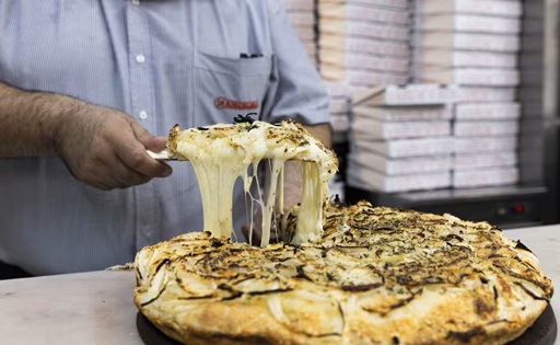 La fugazzeta argentina llega a los mundiales de pizza
