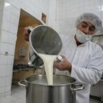 Lactosuero de desecho a adhesivo