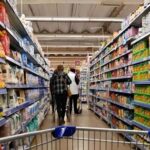 Consumo masivo e industria caen a mínimos de diez años