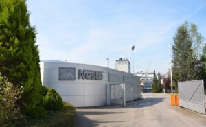 Nestlé Arrancan paros de dos horas por turno en la planta de La Penilla contra el ERE