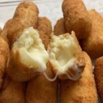 Croquetas de papa y mozzarella una receta fácil para disfrutar más queso en casa