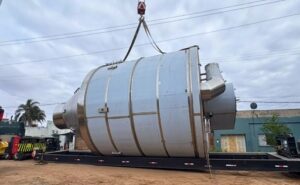 El increíble viaje de un gigante una nueva torre de secado de leche recorre 300