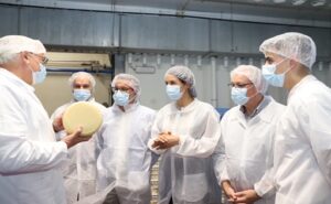 Galega 100% busca recuperar industrias y reforzar el origen de los lácteos gallegos