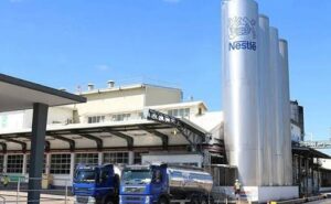 Nestlé reduce un 31,4% su beneficio en el primer semestre de 2026