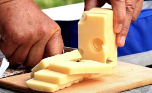 Chile alerta por Listeria en queso mantecoso cuál es el lote afectado