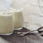 Empezó haciendo yogur griego en su casa y hoy procesa 200 litros de leche por día
