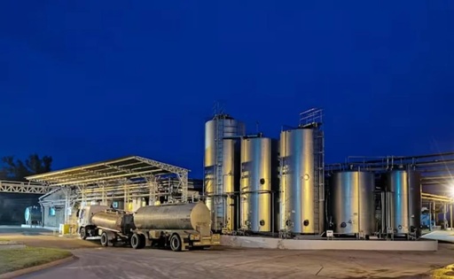 Adecoagro sube a US$3,5 millones y empata a Vicentin en la puja por ARSA