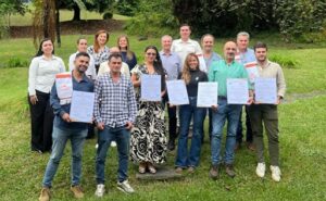 Colombia seis establecimientos lecheros obtienen certificación ambiental en Caldas