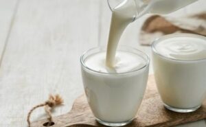 España prepara una norma para el kéfir tras crecer 120% el mercado de fermentados